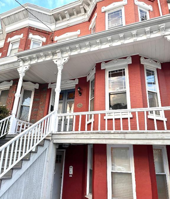 Bayonne Apartment | Classical Isbills Row House close to NYC