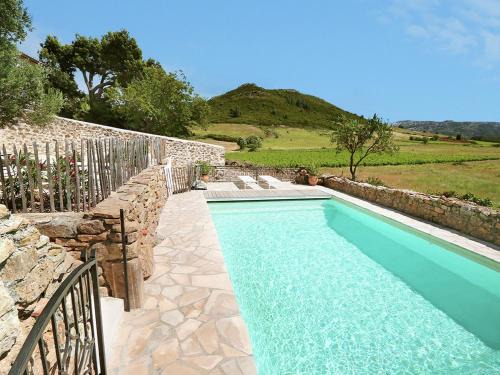 Villeseque-des-Corbieres Apartment | Classy Apartment in Villesèque-des-Corbières with Swimming Pool