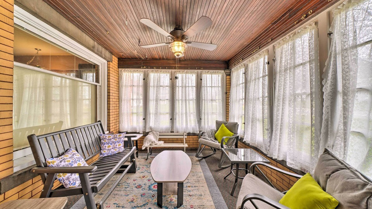North Lima House | Classy Colonial House w/ Furnished Sunroom!