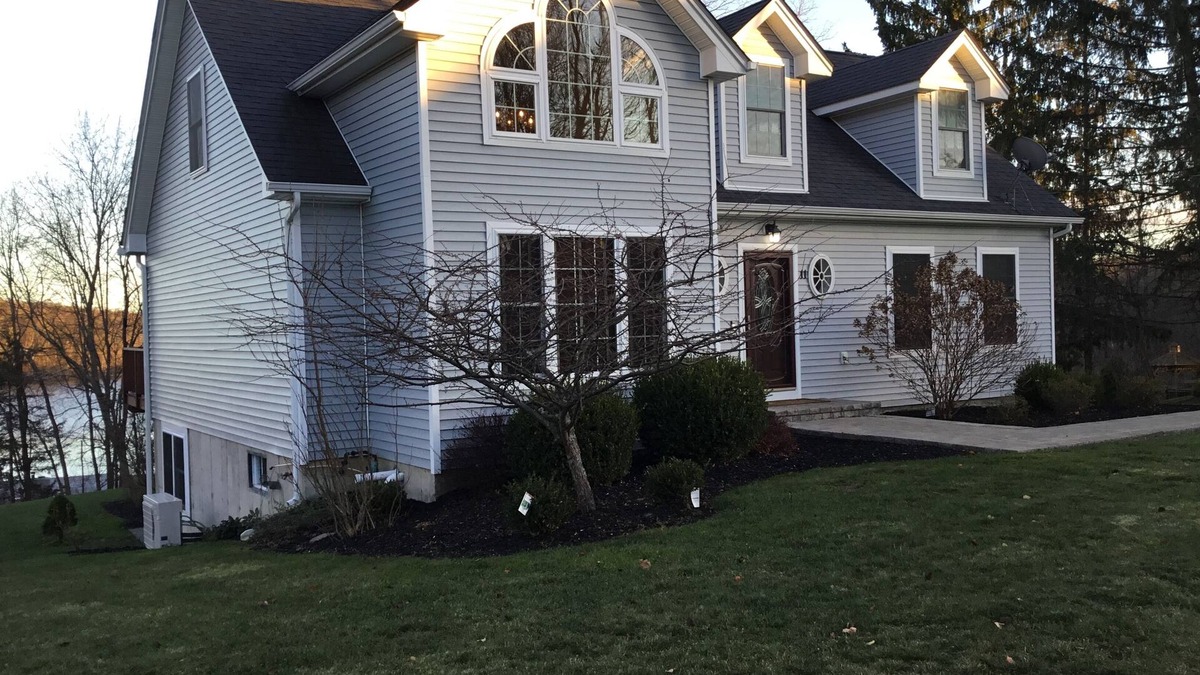 Rhinebeck House | Classy Comfort in Upstate New York