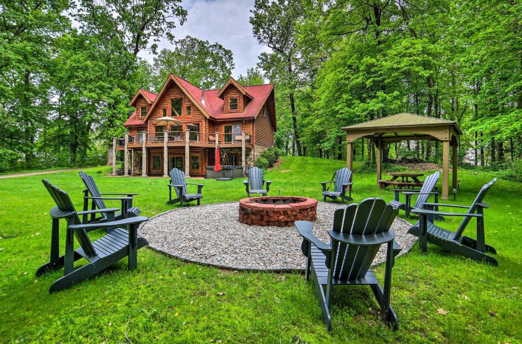 Jackson House | Classy Home with Hot Tub 2 Mi to Lake Access!