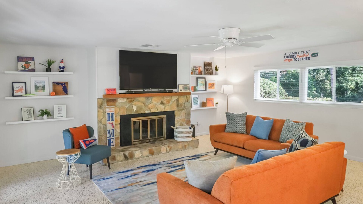 Gainesville House | Classy, Mid-Century GNV Home w/Carport!