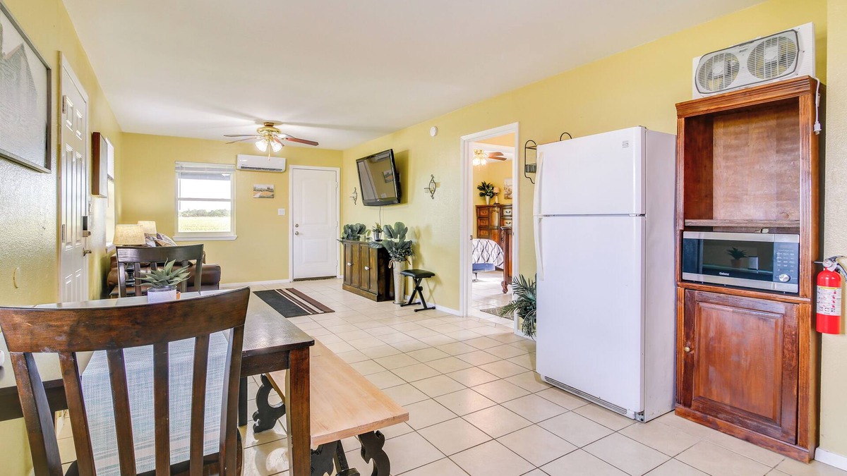 San Benito Cottage | Classy San Benito Vacation Rental With Chiminea!
