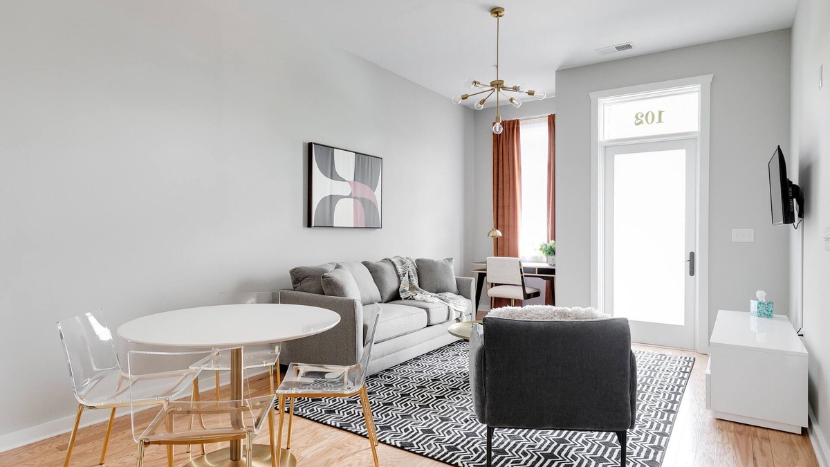 Church Hill Apartment | Classy, Spacious Apt Near Esteemed Restaurants
