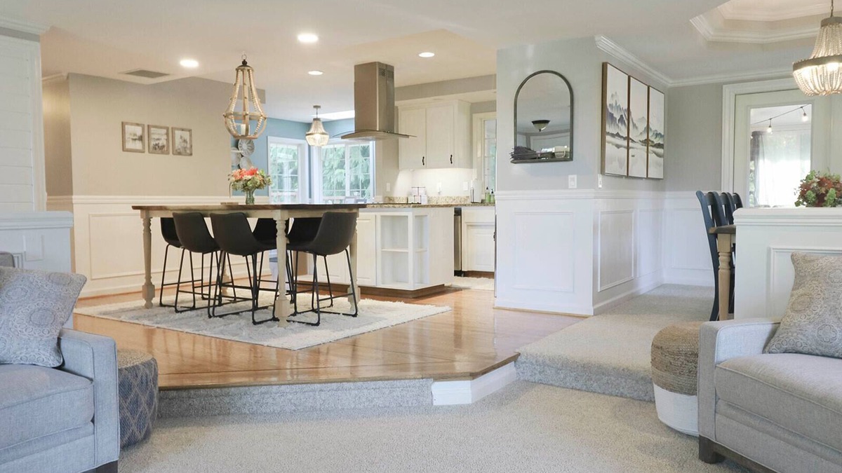 Port Angeles East House | Classy, Spacious Home, Family Friendly, 3 bed 2 bath W/Hot Tub!