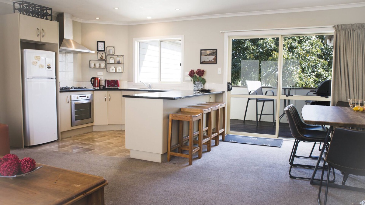 Claudelands House | Claudelands Townhouse with parking close to Event Centre