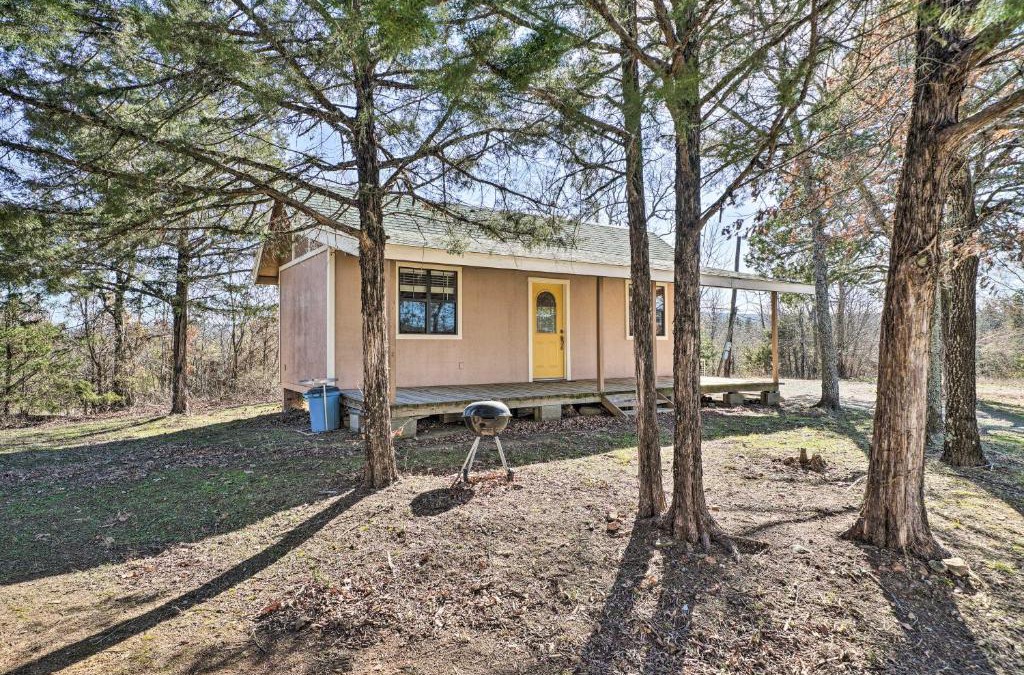 Clayton House | Clayton Cabin Rental Near Sardis Lake!