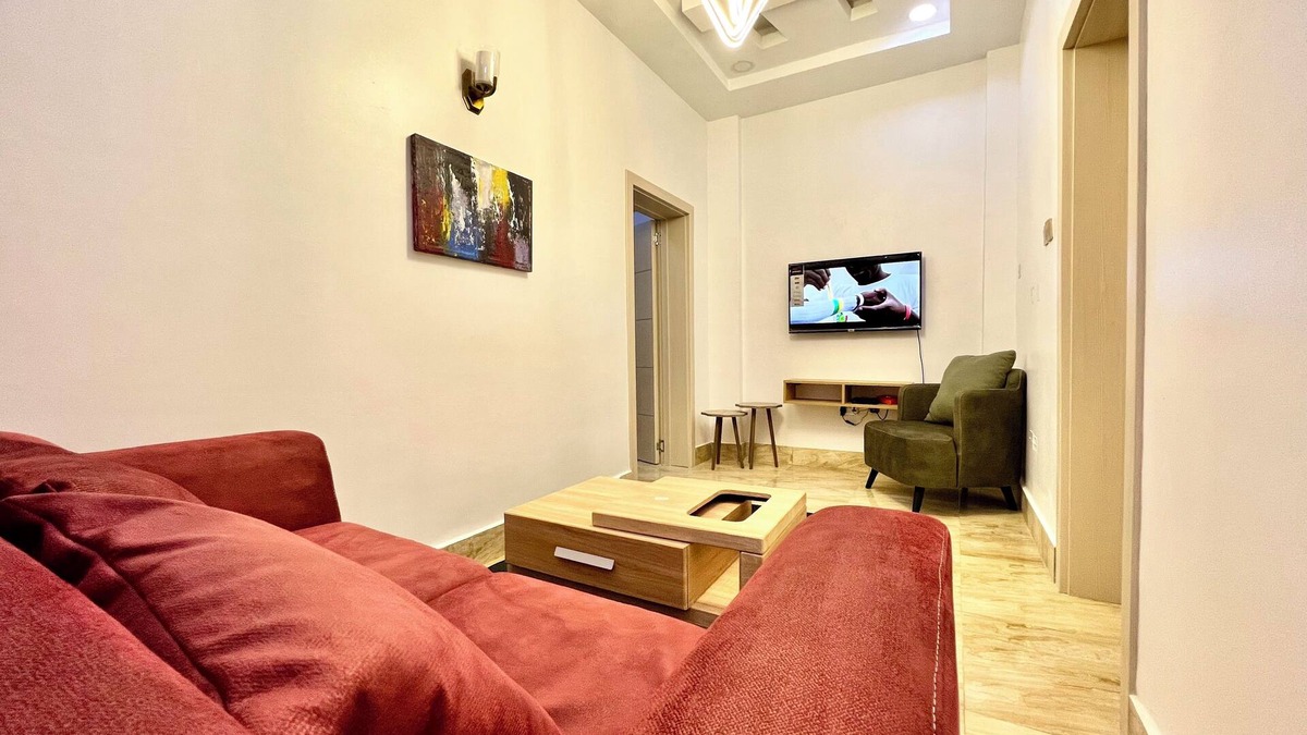 Utako Apartment | CLEAN 1BEDROOM FLAT at UTAKO ABUJA. 24hrs LIT with AC, WIFI & KITCHEN