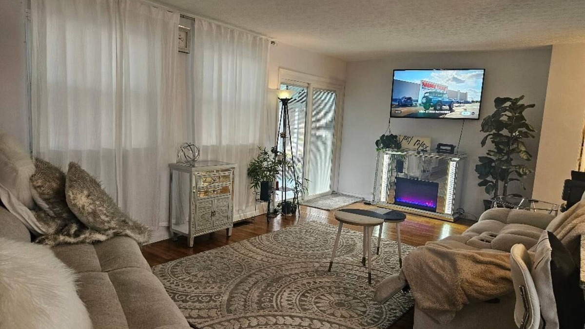 Columbus Apartment | Clean Calm Serene Stylish Home. Screened patio for smoking, cooking or relaxing.