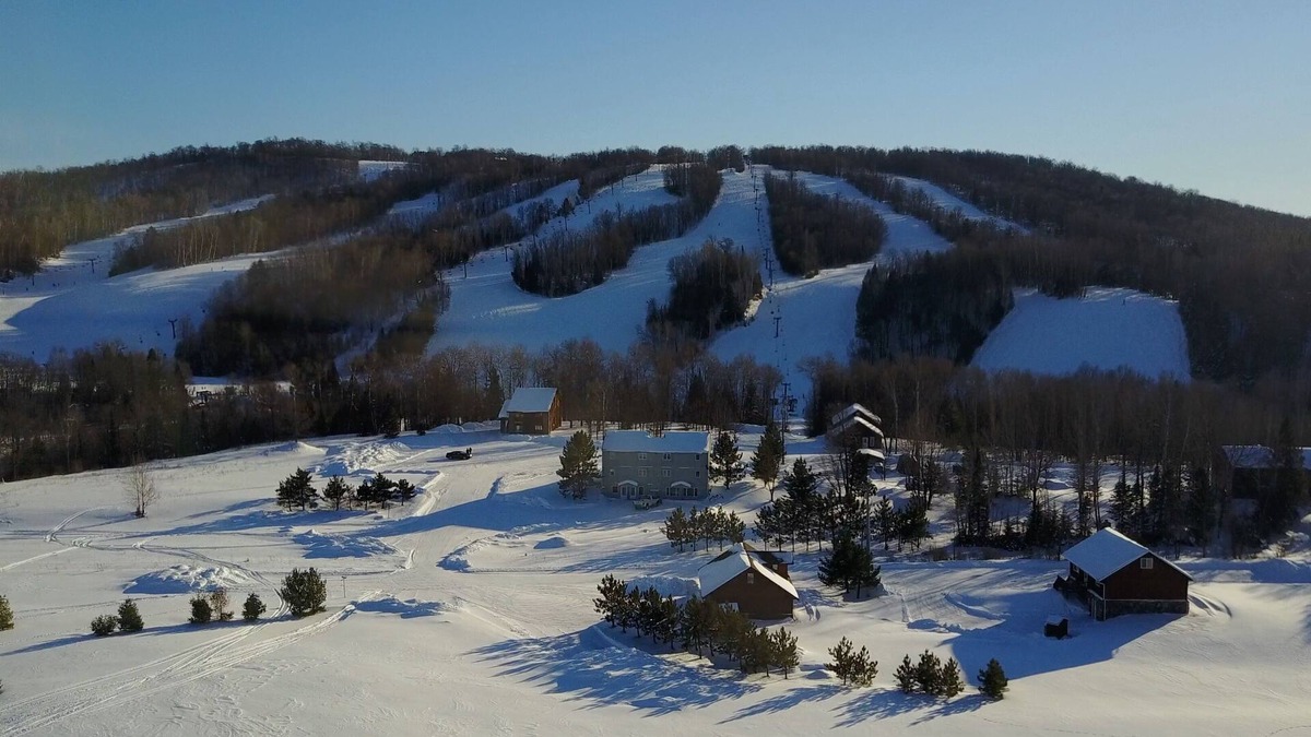 Wakefield Condo | Clean, Comfortable and Quiet Condo at the base of Jackson Creek Summit