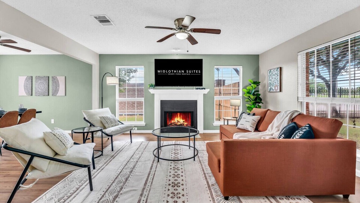 Allen House | Clean, Comfortable, Centrally Located | AE