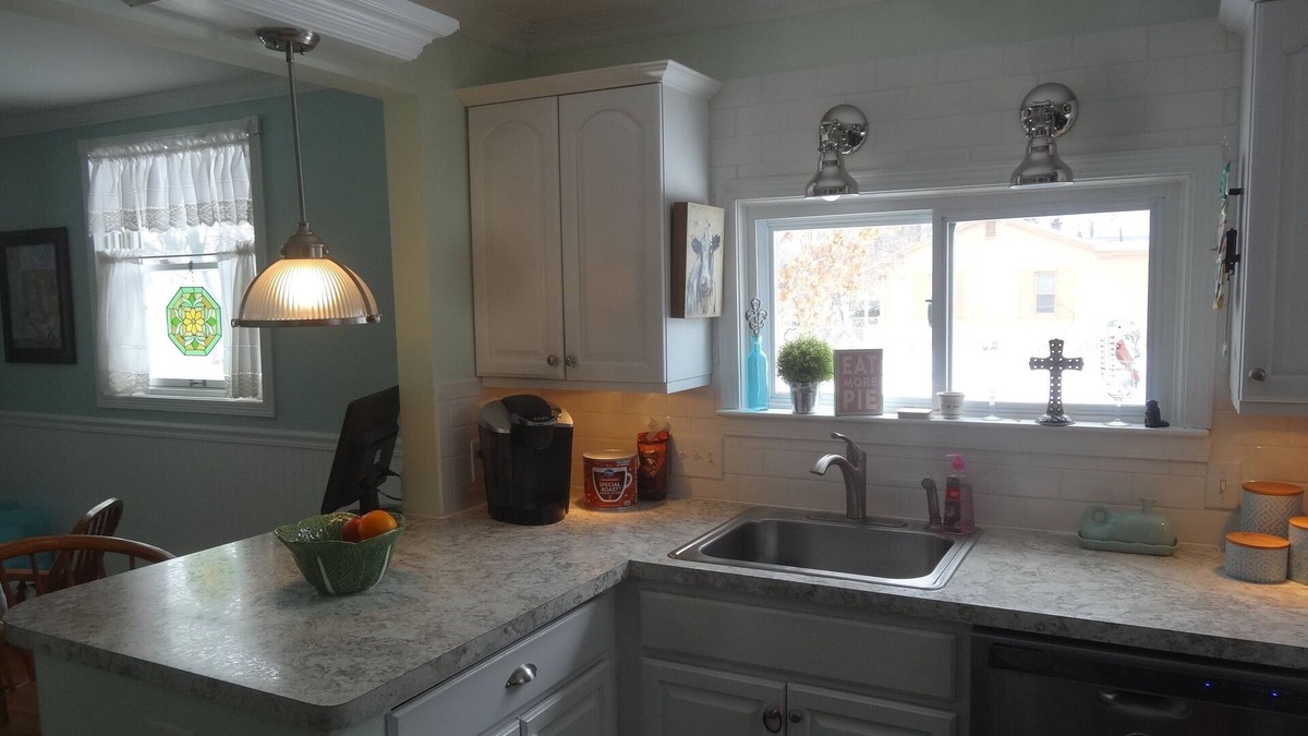 Taylor House | Clean...Comfortable...Custom...Cottage