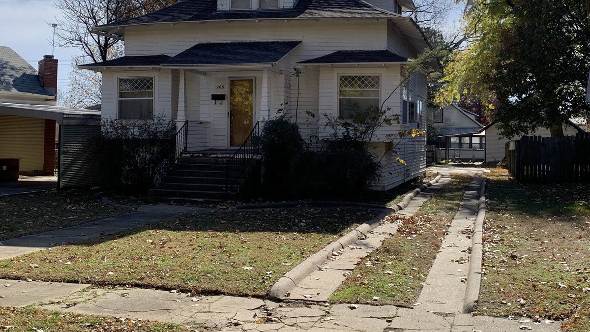 Pawhuska House | Clean Comfy and Quiet!