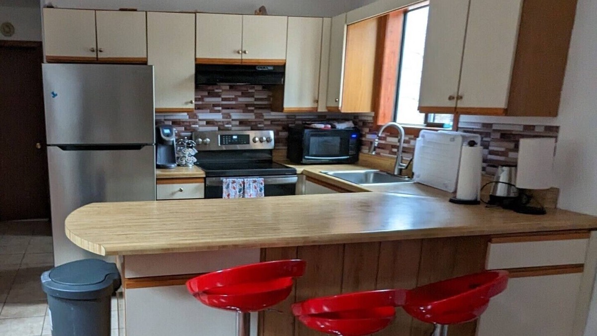 Tobyhanna Ski Chalet | Clean, comfy & quiet Poconos Chalet
