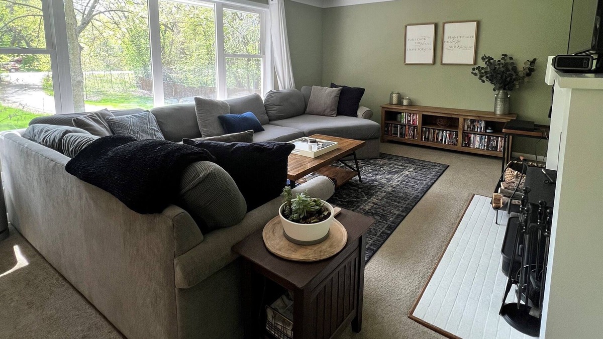 Minnetonka House | Clean & Cozy 2 bedroom Minnetonka Home