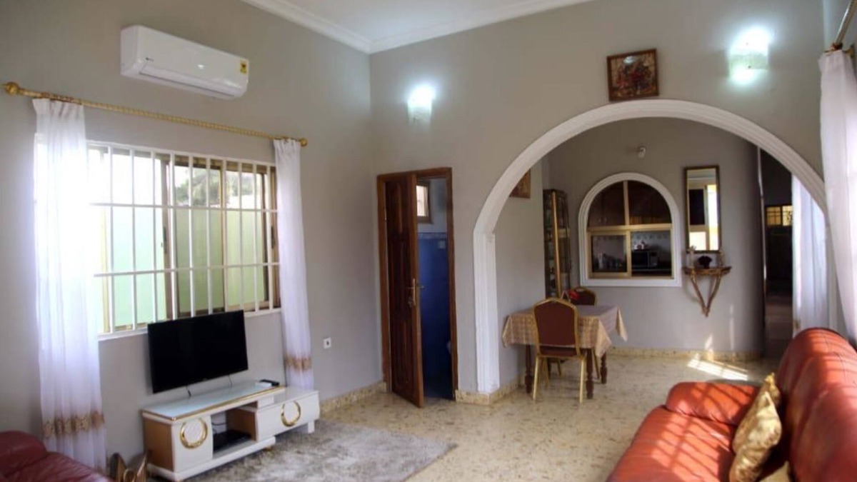 Labadi House | CLEAN, COZY AND HOMELY 2 BEDROOM MODERN HOUSE