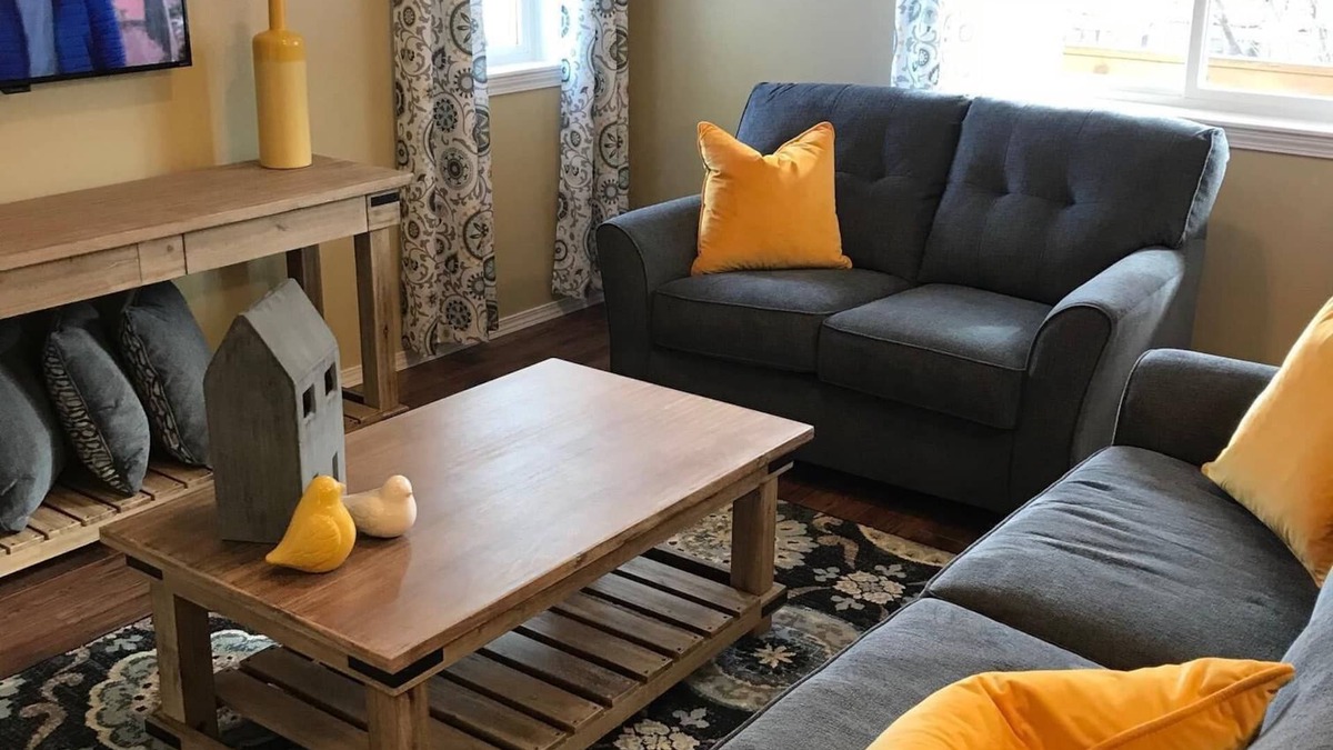 Franklin to the Fort House | Clean, cozy and practical house with three bedrooms