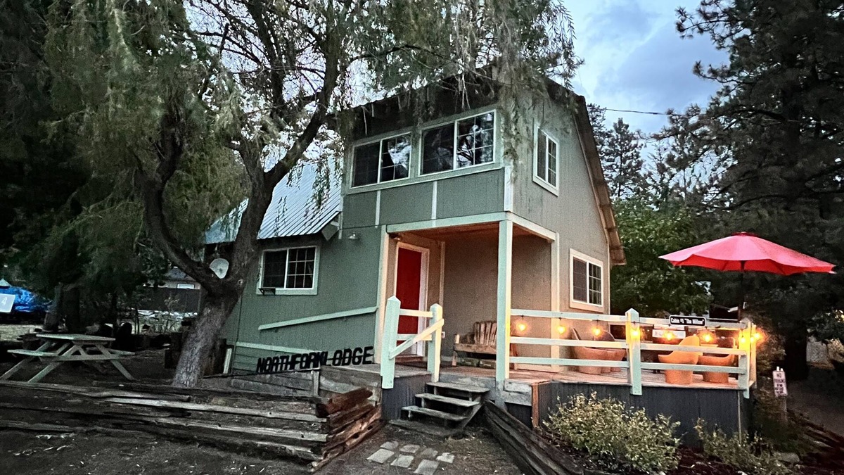 Conconully Cabin | Clean cozy cabin within 1/2 mile of 2 lakes and 100’s of sq miles of wilderness.