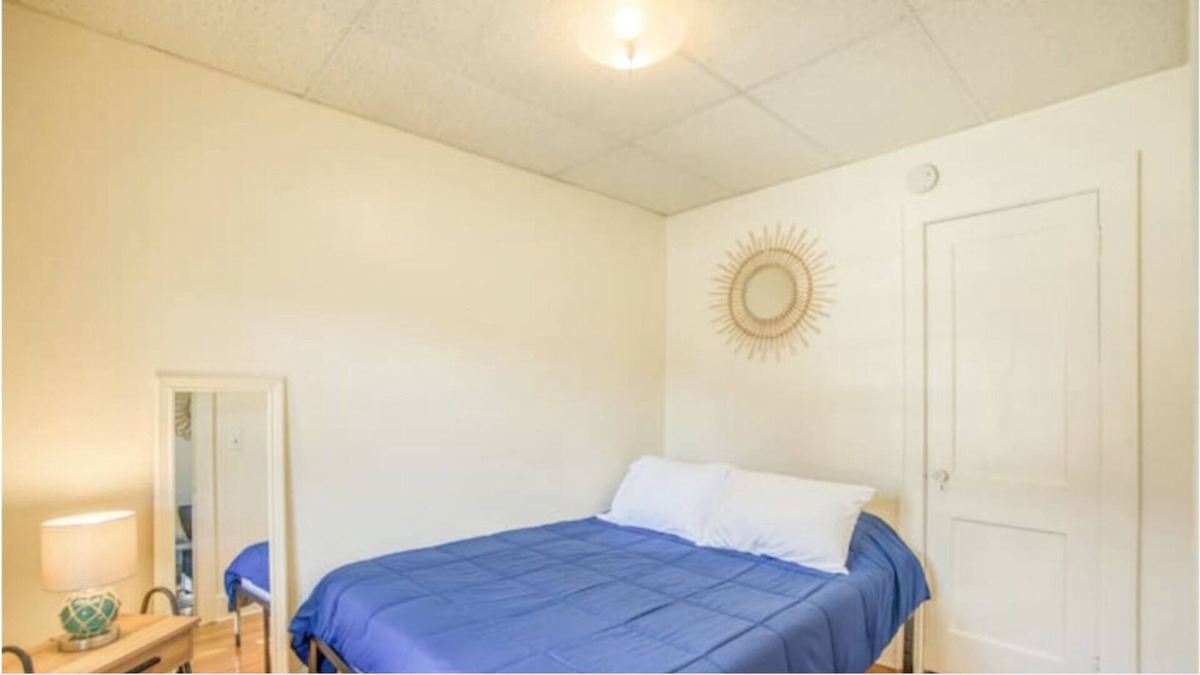 Beacon Apartment | Clean Cozy Getaway | On Main Street | Free Parking