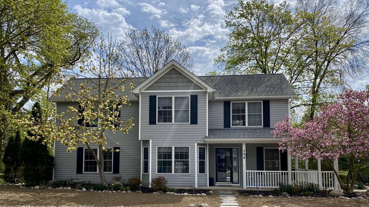 Chippewa Lake House | Clean, Cozy Lake House For An Upscale Stay