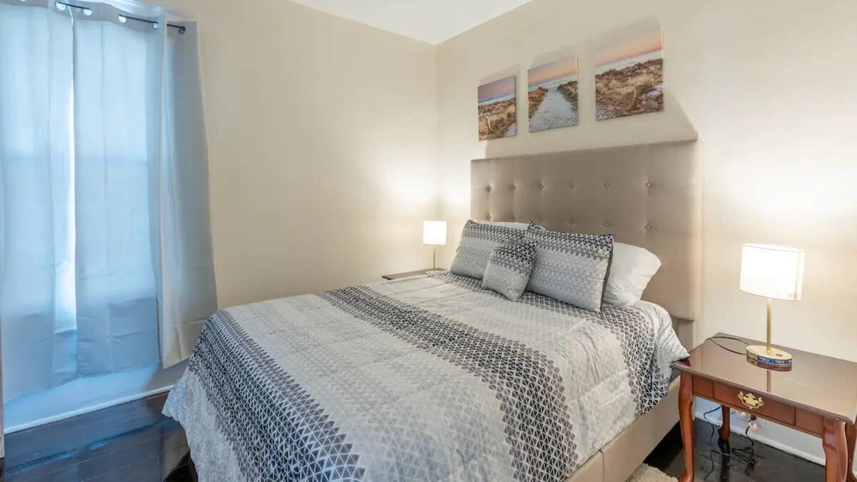 Poughkeepsie Apartment | Clean Escape|Centrally Located|Private Parking