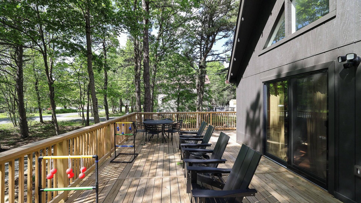 Long Pond Ski Chalet | Clean Fresh Bright and Beautiful Chalet for Year Round Fun!
