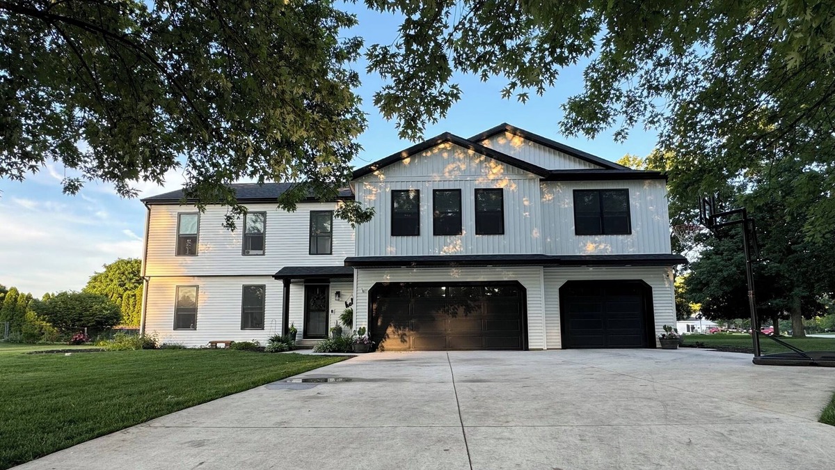 Granger House | Clean, Kid-Friendly, 12 Min. From Notre Dame