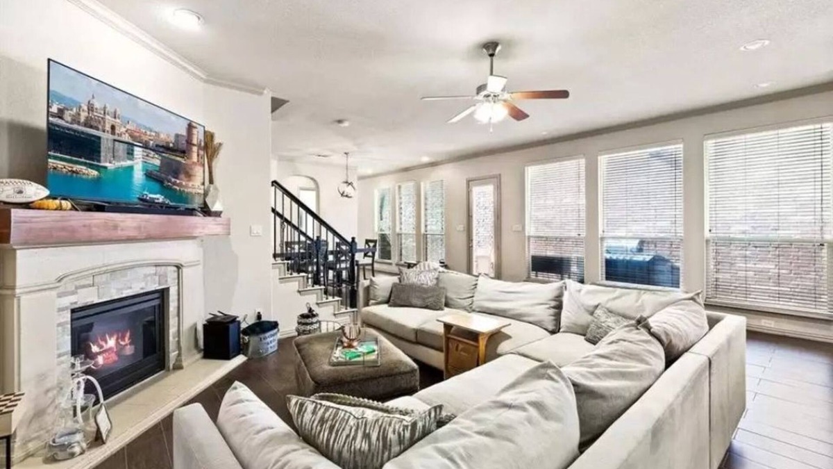 Lewisville House | Clean Modern Spacious Open, King bed in peaceful neighborhood,Near DFW Airport