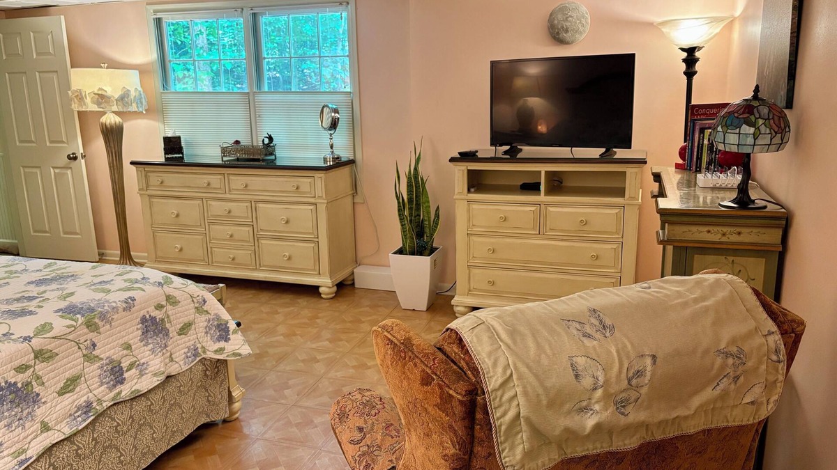 Marietta Apartment | Clean n Comfy apartment on 2 acres in a great safe location with Spa amenities.
