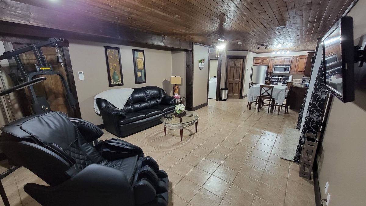Reidville Apartment | Clean, quite, private, fully furnished apartment!