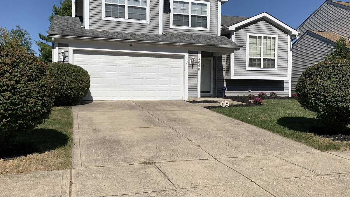 Easton House | Clean, Safe, Spacious, Suburban Home, close to everything near Columbus