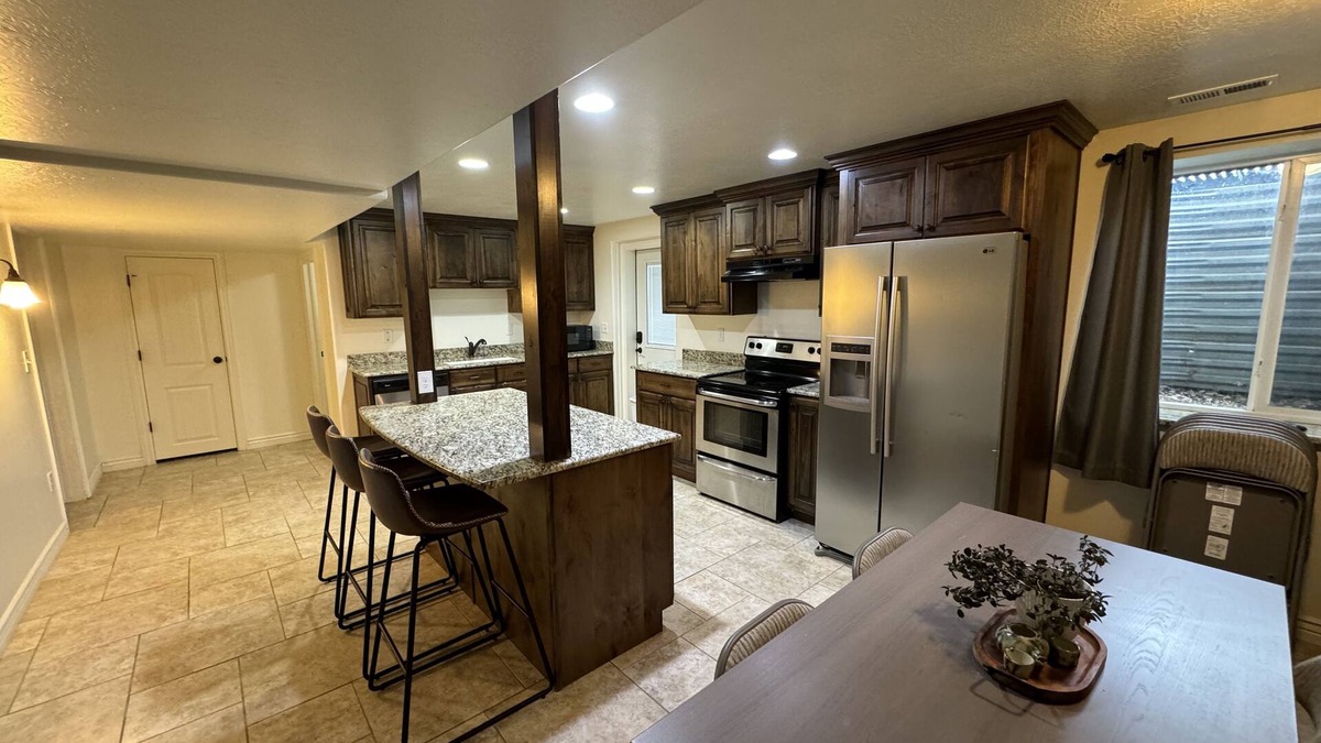 Highland Apartment | CLEAN, SPACIOUS basement apartment located at the mouth of AF canyon