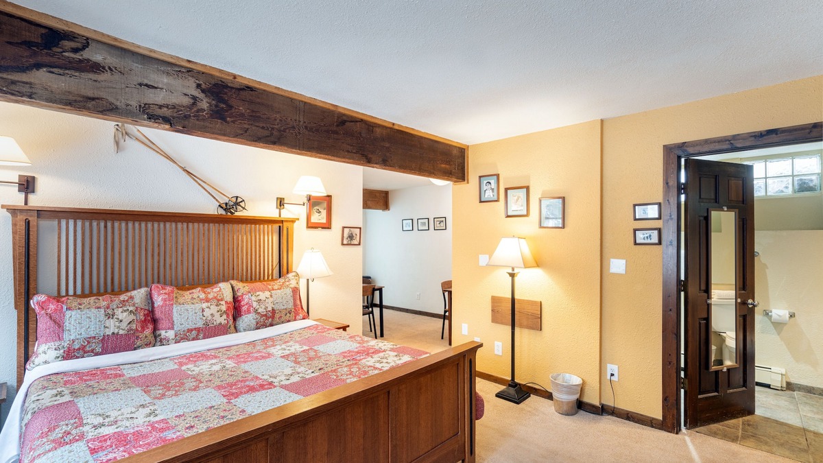 Telluride Hotel | Clean, Spacious Suite in Prime Riverside Location