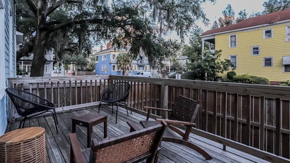 Thomas Square House | Clean Suite: Downtown Starland Yard Forsyth Park - Lower