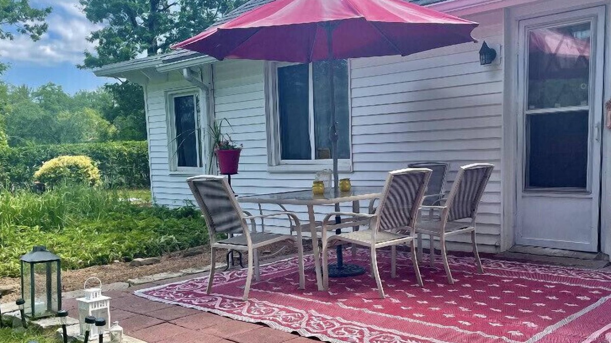 Wilson House | CLEANER AIR: Home 15min Niagara Falls, Wilson NY. Feels like ADK & The Cape!