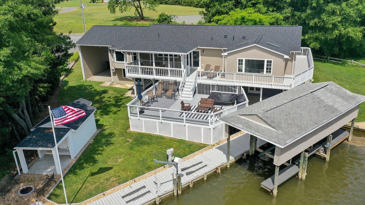 Mount Holly House | *CLEANING FEE WAIVED on 5+ Night Stay!* Hot Tub, Dock, Fire Pit Beach/Pool