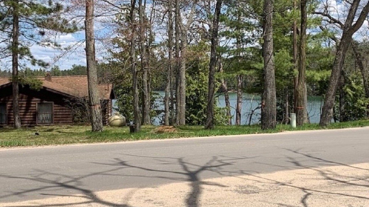 West Branch Cabin | Clear Lake Lodge #2 * Plenty of Parking * Close to Lake and Bar
