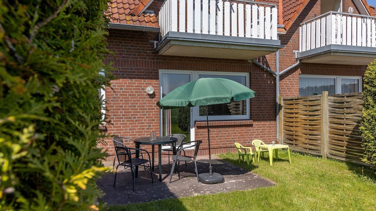 Horum Apartment | Clear view and idyllic: The ground floor apartment scores especially by its r