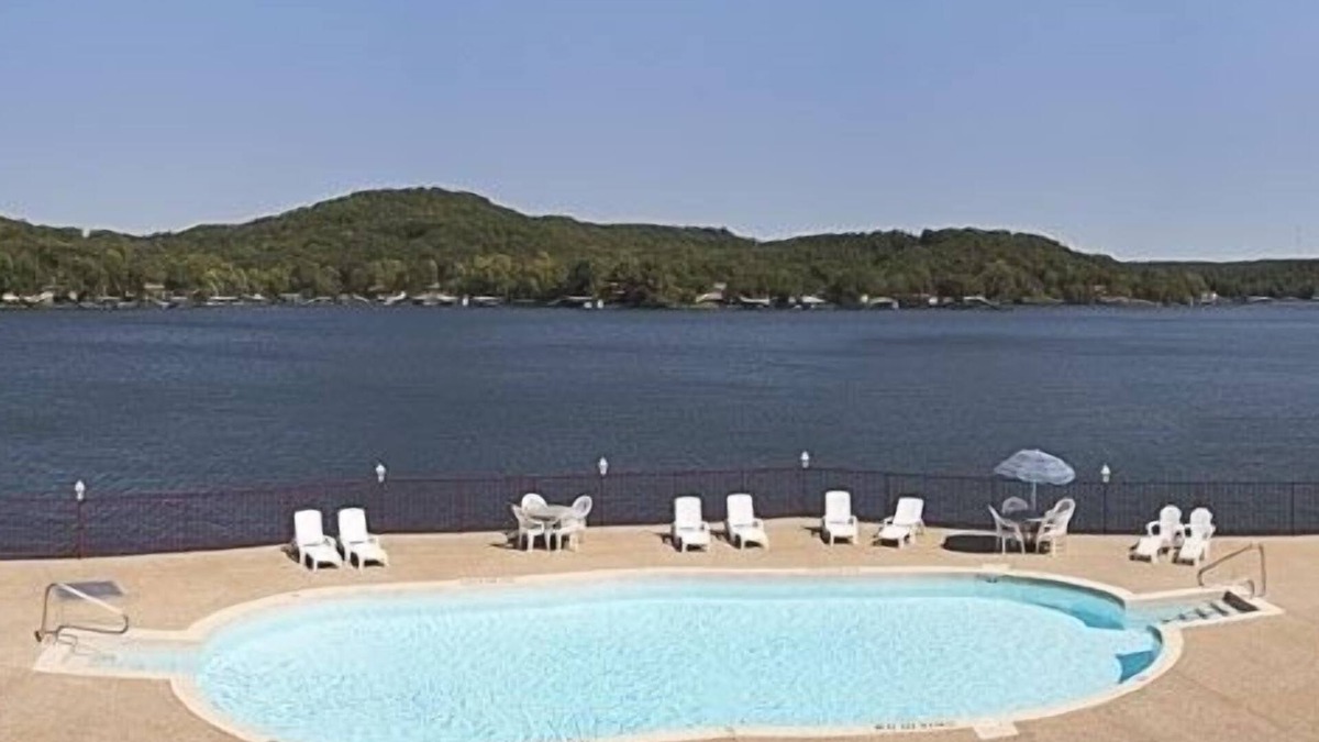 Camdenton Condo | Clearwater Condo Top floor Loft Water front Slip included golfBall parknational