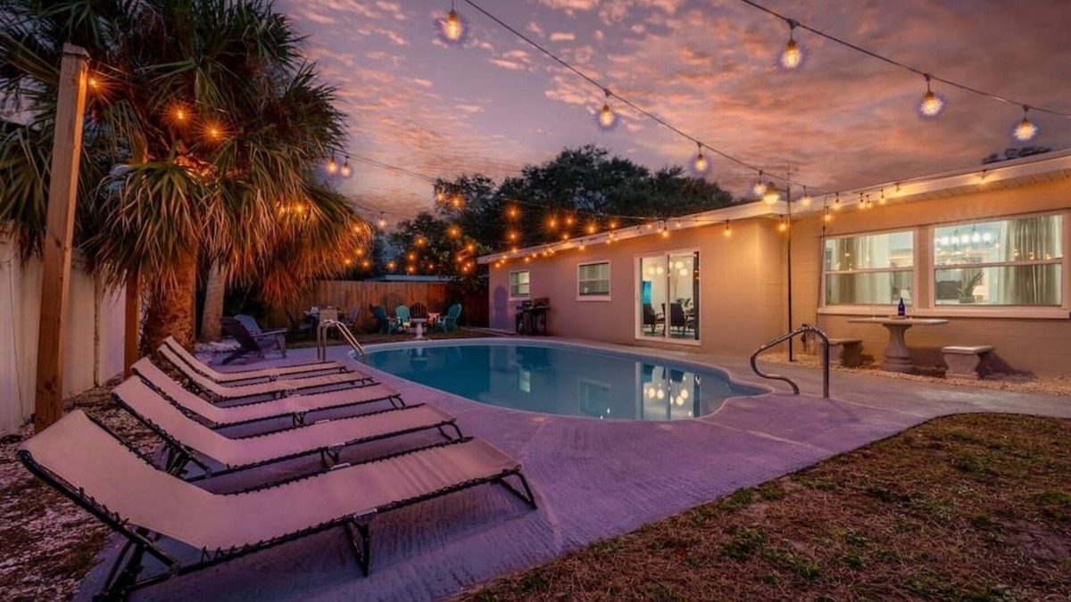 Largo House | Clearwater Near Beach&Airports HeatedPool Fire Pit