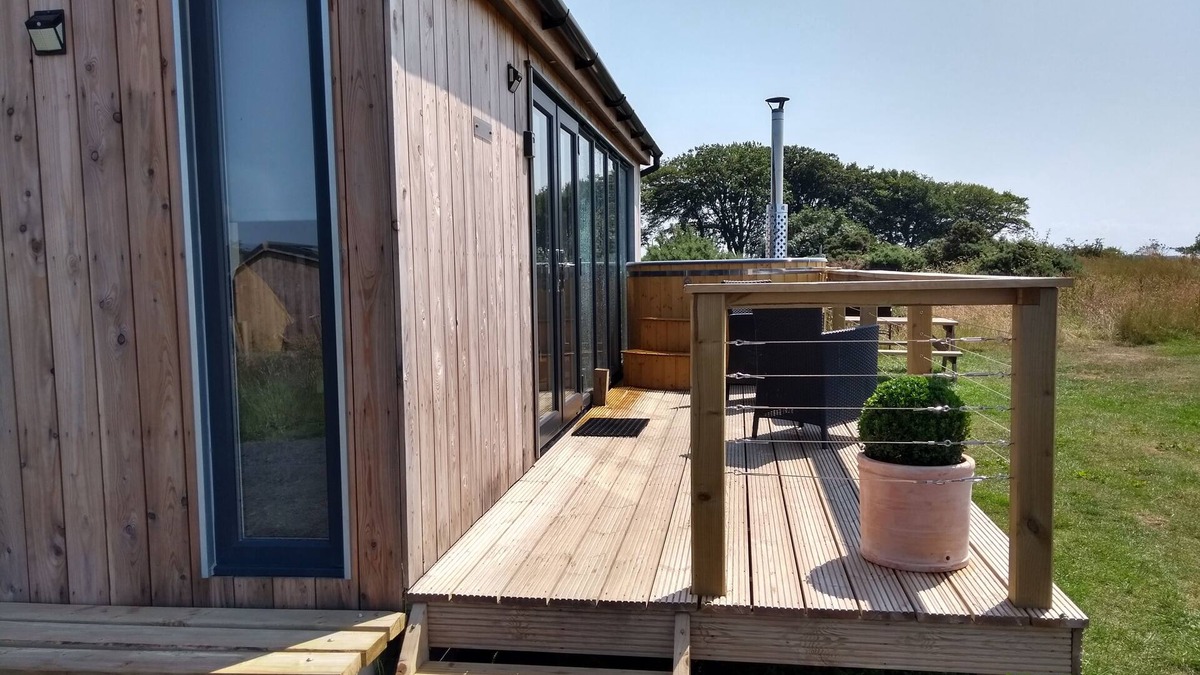 Dalry Cabin | Cleeves Cabins, Ailsa Luxury Lodge with hot tub