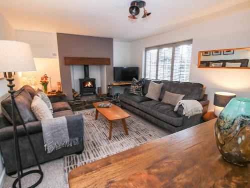 Halfway House House | Clematis Cottage
