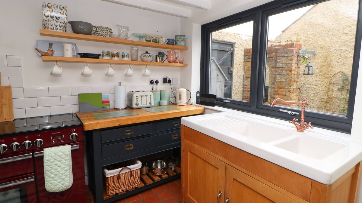 Staindrop Cottage | CLEMENTINE COTTAGE, family friendly, with a garden in Staindrop