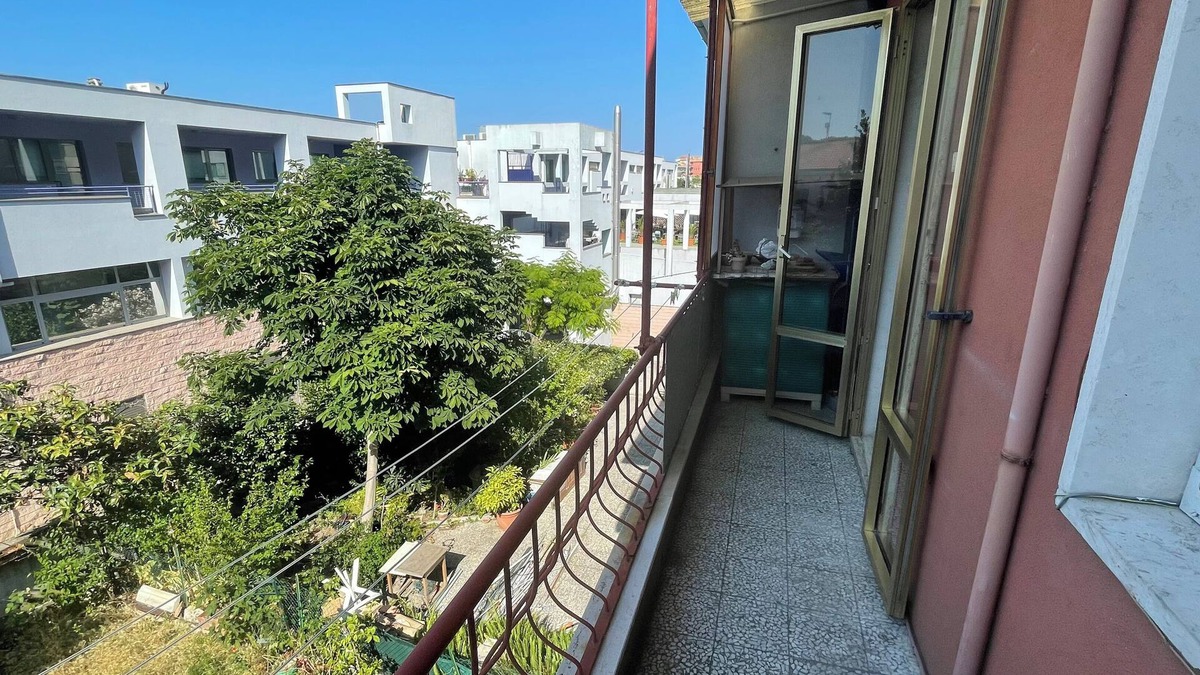 Palombina Nuova Apartment | Cleo Calla