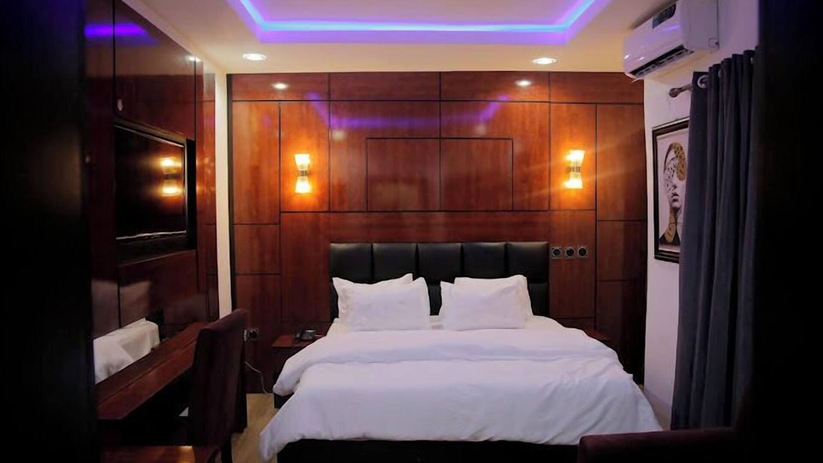 Abakaliki Hotel | Clevero Hotel