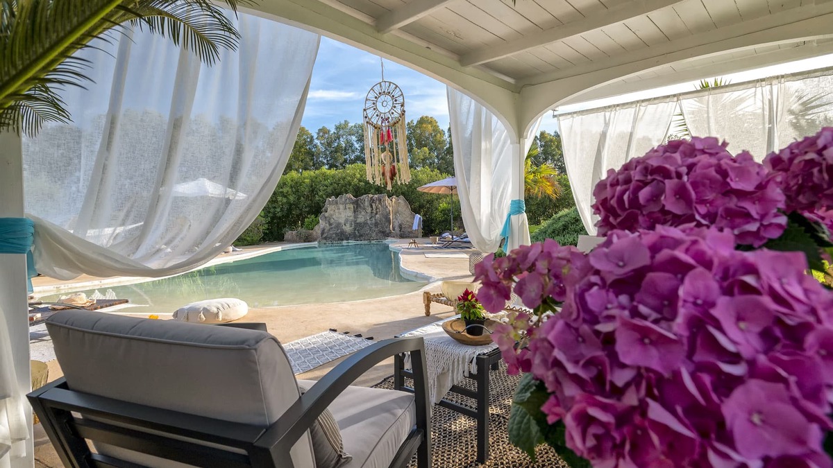 Alghero Villa | Click Sardegna 'La Maison du Bonheur' with beach-effect pool