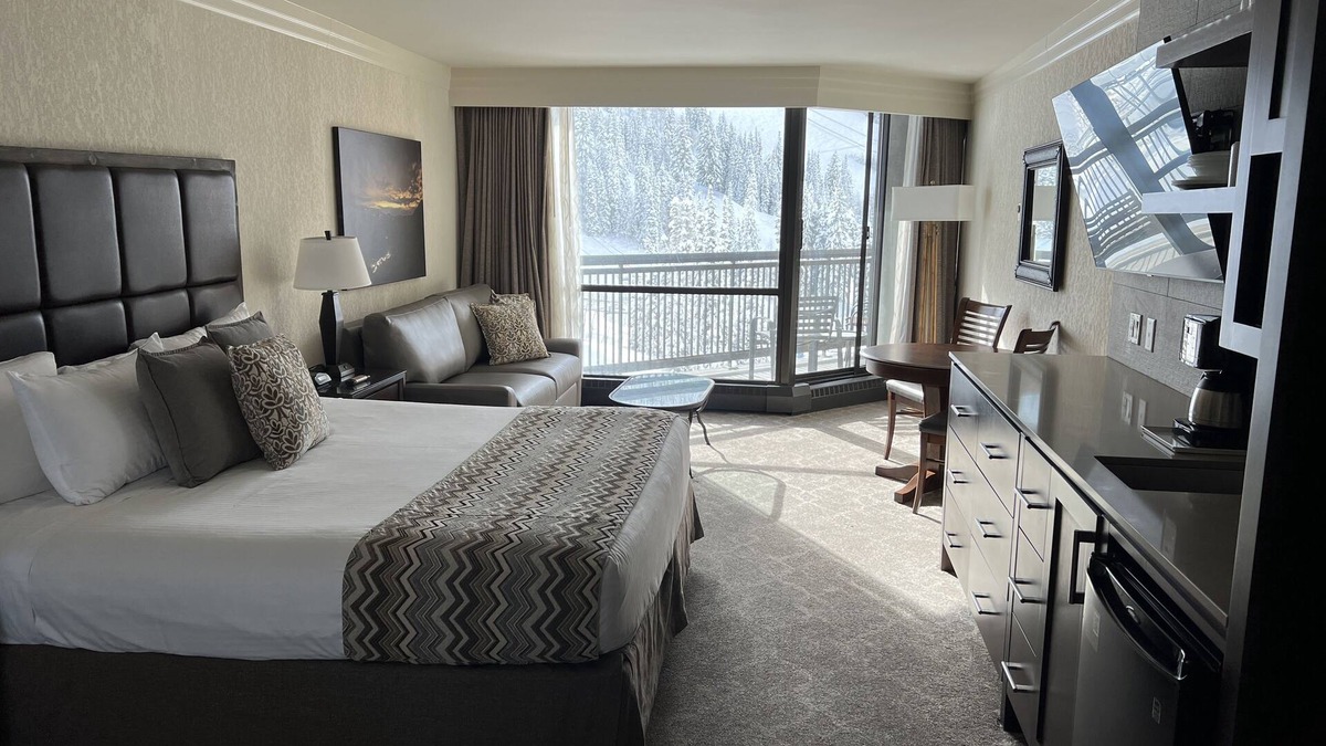 Salt Lake Mountain Resorts Cabin | Cliff Club room New Years week 2024-25 in the ski-in/out Cliff Lodge at Snowbird