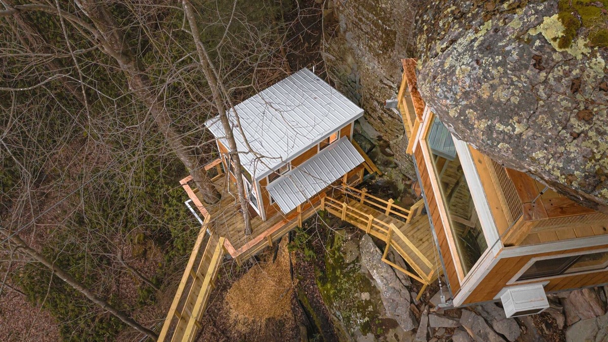 Rogers Hotel | Cliff Dweller: Suspended from the Ridgeline