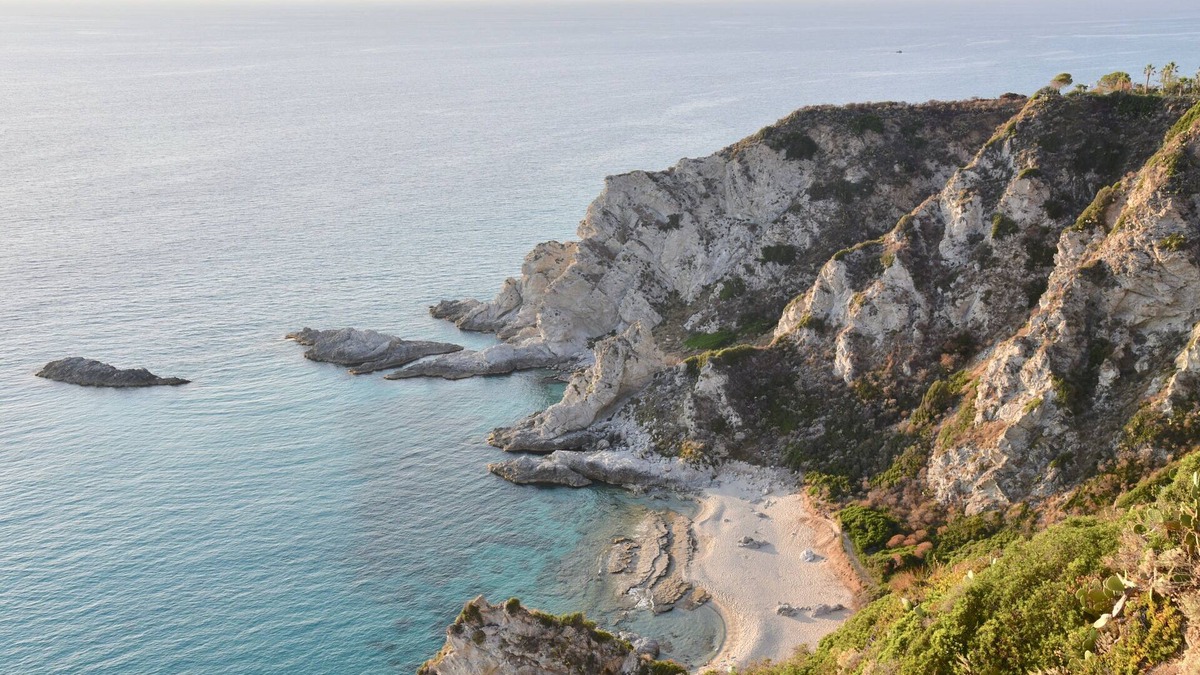 Ricadi Villa | CLIFF HOUSE - Capo Vaticano