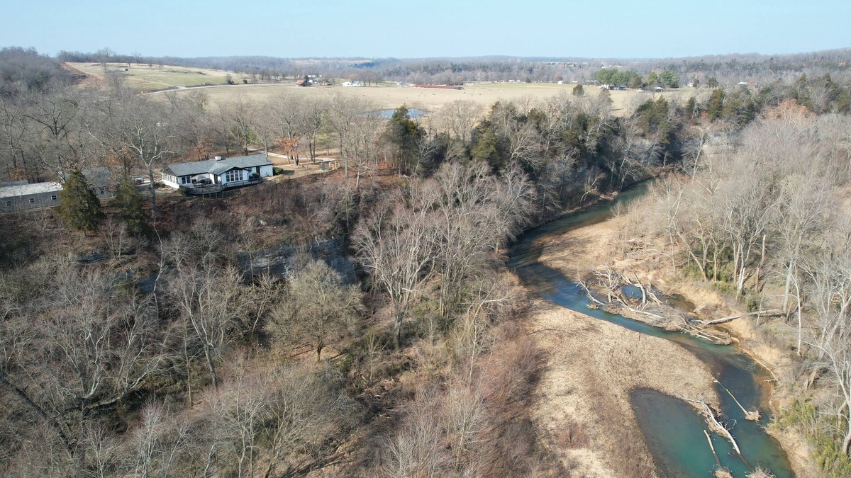 Huntsville Cabin | Cliffs Edge Guest House- 2 bedroom cabin with War Eagle Creek Views and cave